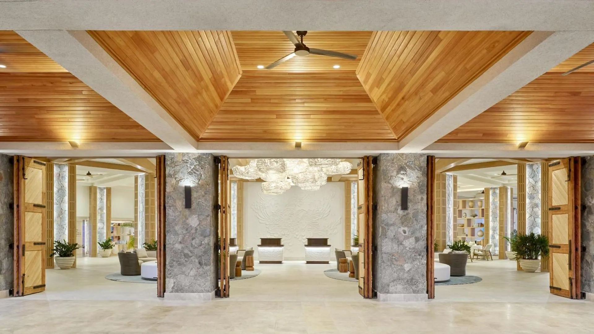 The Westin St Thomas Beach Resort & Spa Frydendal 4*,